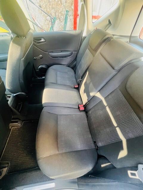 Mercedes-benz A 160 CDI BlueEFFICIENCY Avantgarde