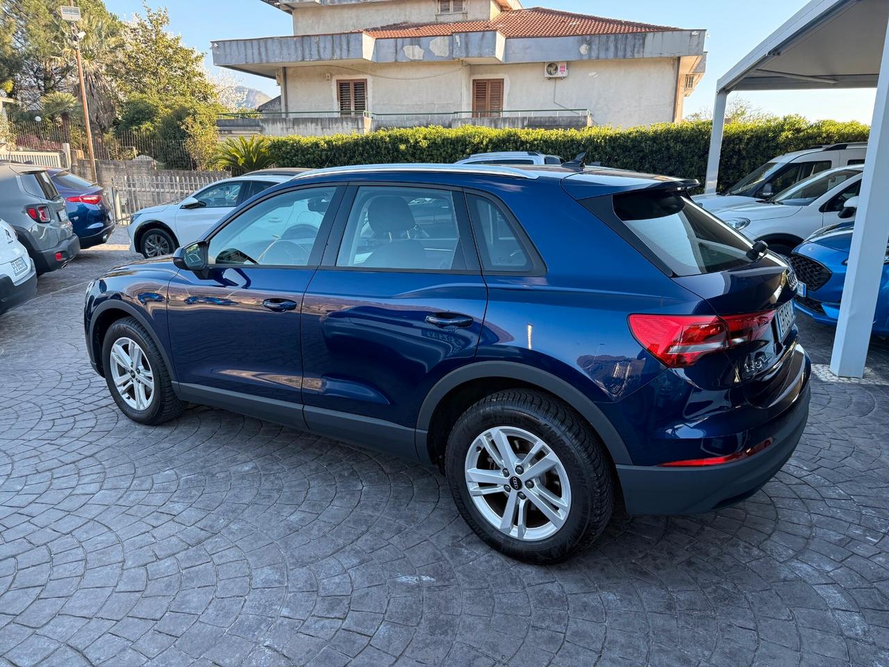 Audi Q3 35 TDI S tronic Business