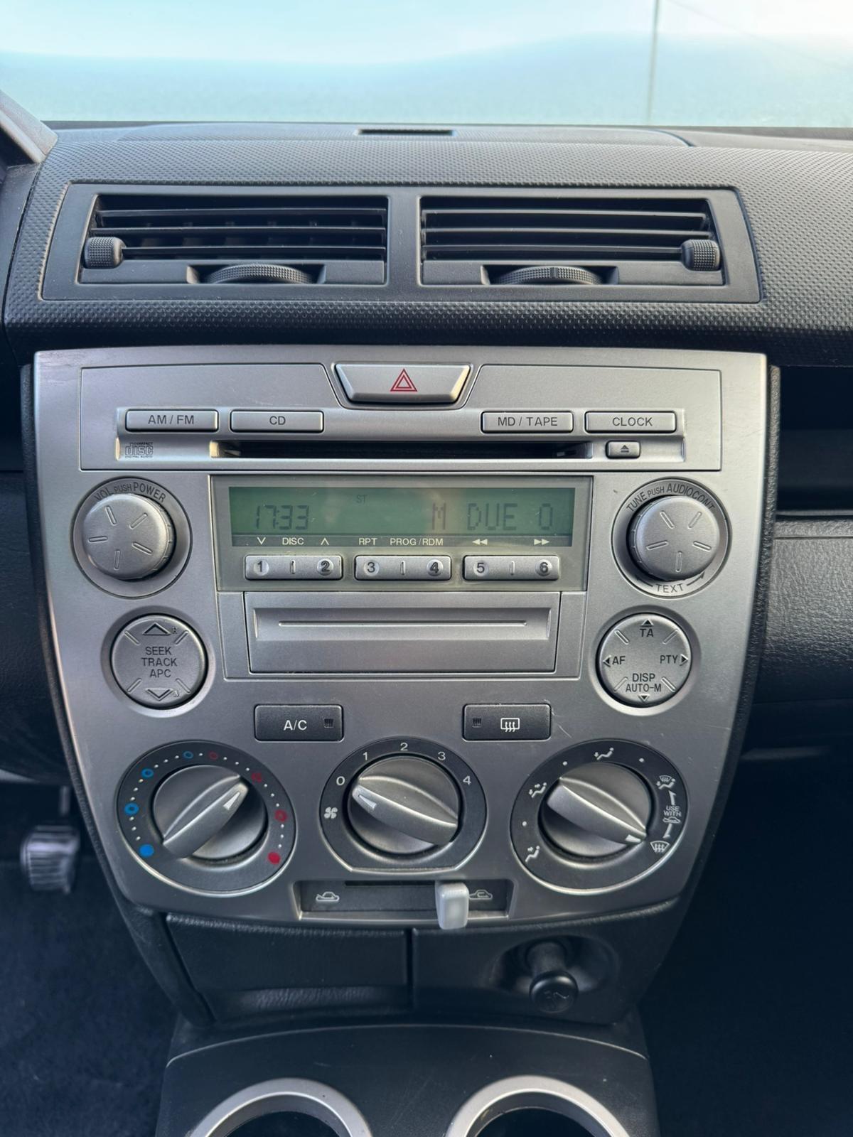 Mazda 2 1.2 16V 5p. Sony Ericsson Neopatentati