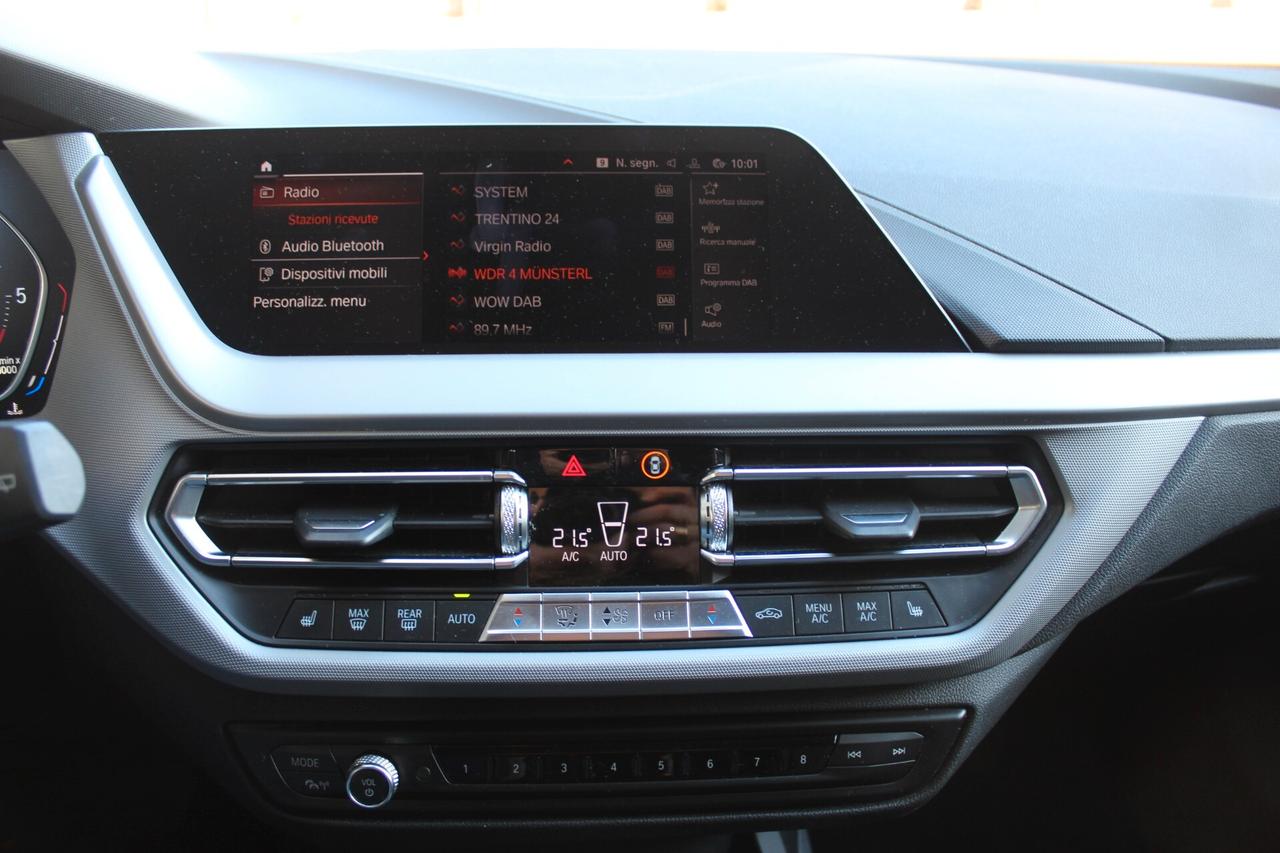 Bmw 118 118d 5p. Business Advantage