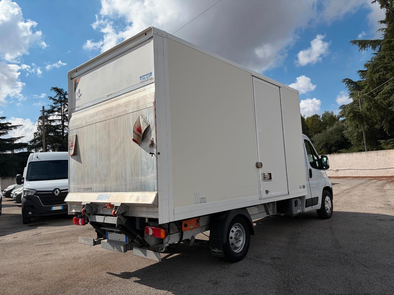 Peugeot Boxer 335 2.2 BlueHDi 165 S&S Cabinato CON SPONDA IDRAULICA