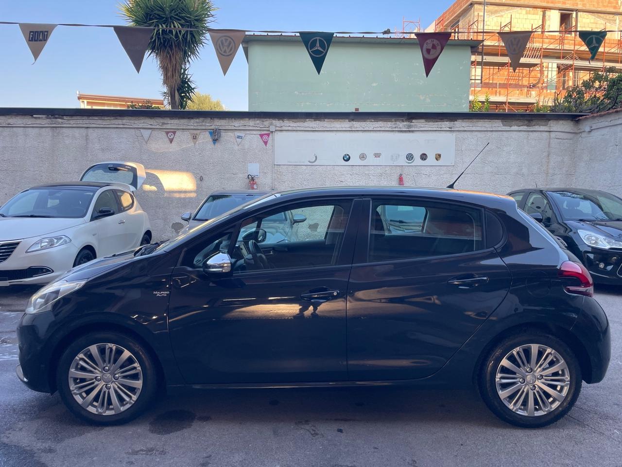 Peugeot 208 BlueHDi 75 5 porte Allure adatta neopatentati