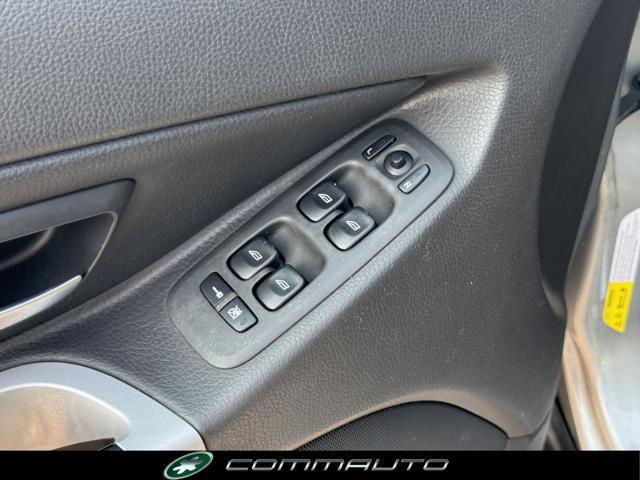 VOLVO XC90 2.4 D5 185 CV Geartronic AWD Momentum 7 posti