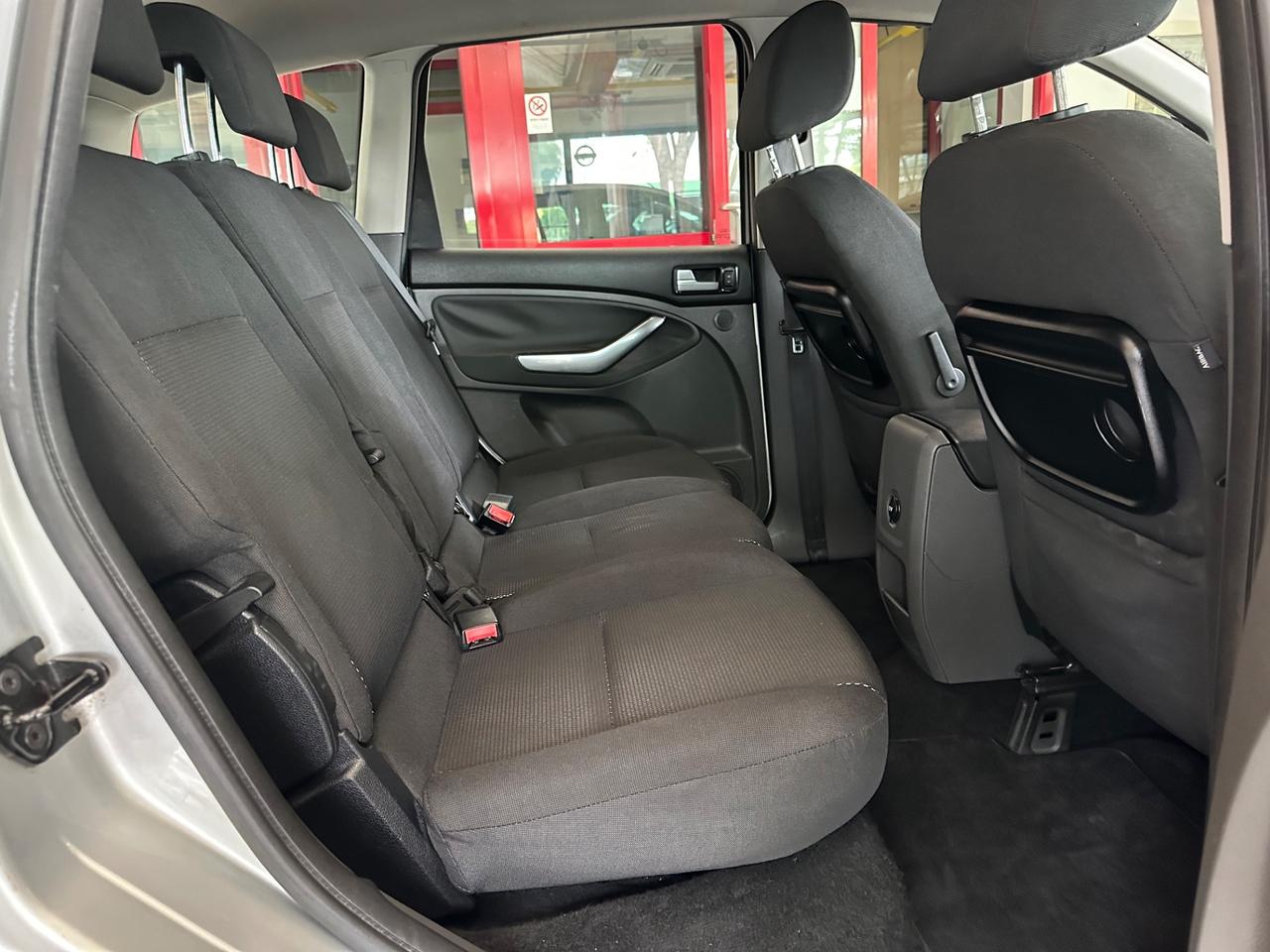 Ford C-Max 1.6 TDCi 110 CV Titanium Neopatentati