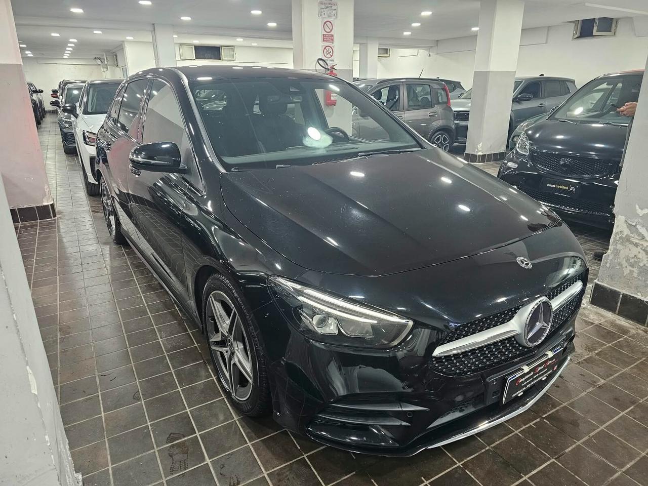 NUOVA MERCEDES-BENZ CLASSE B 180d 116CV PREMIUM AMG
