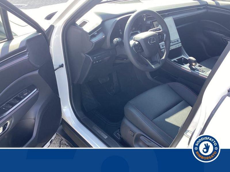 Lexus LBX Hybrid Elegant Black Pack 2WD