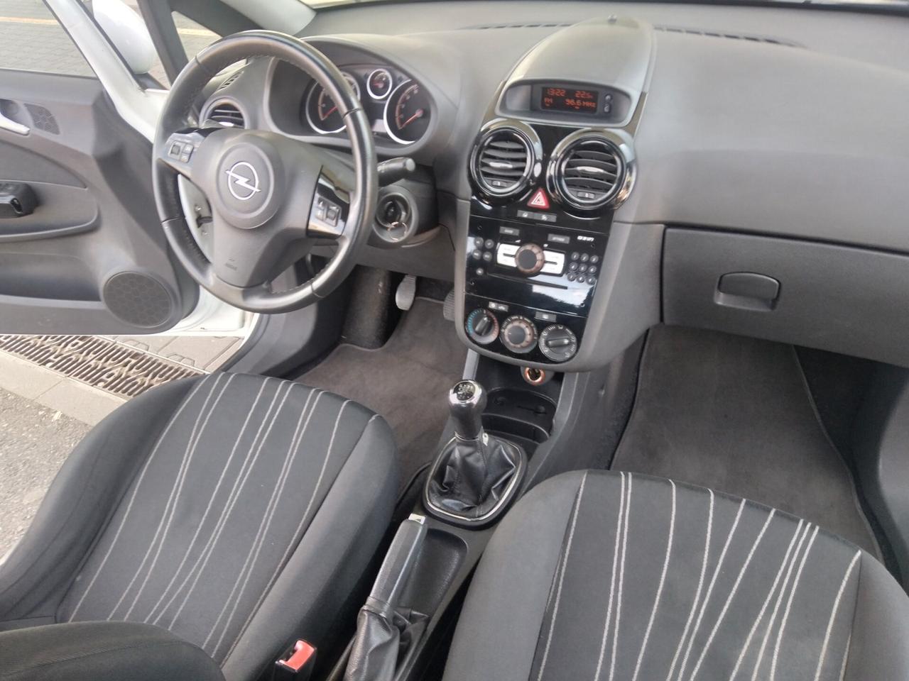 Opel Corsa 1.2 80CV 3 porte GPL-TECH Club x neopatentati