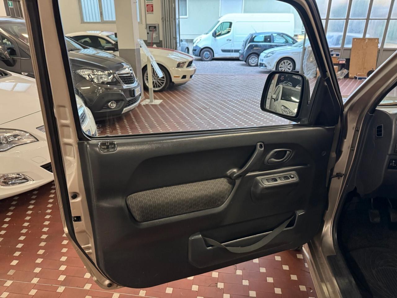 Suzuki Jimny 1.3i 16V cat 4WD JLX - UNICO PROPRIETARIO