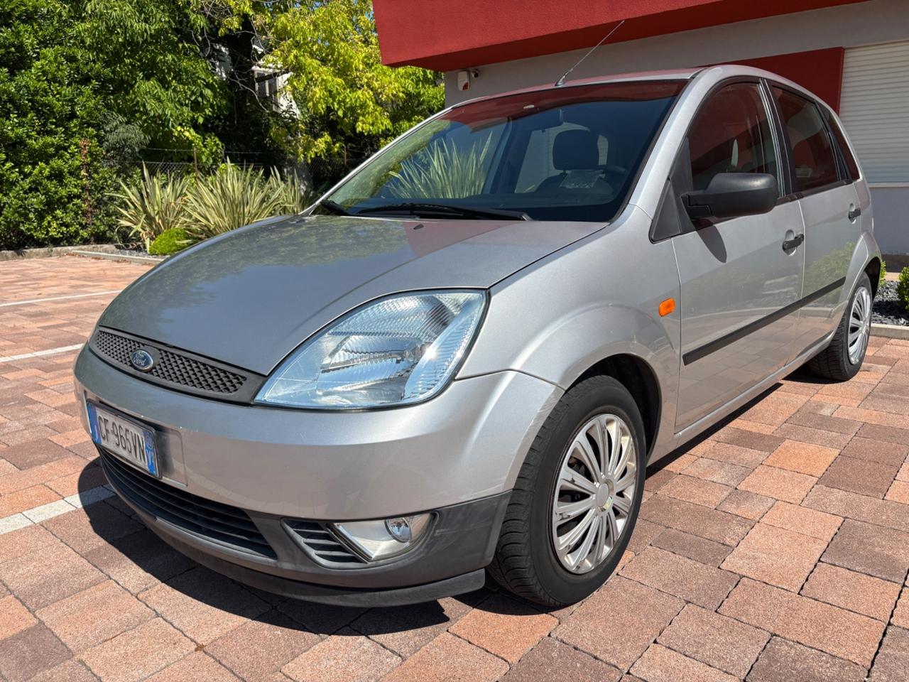 Ford Fiesta 1.4 TDCi (va bene per NEOPATENTATI)
