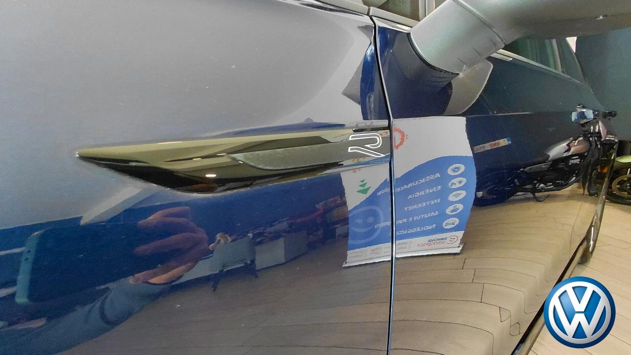PROMO Golf 1.5 eTSI 150cv DSG R-Line Pronta consegna