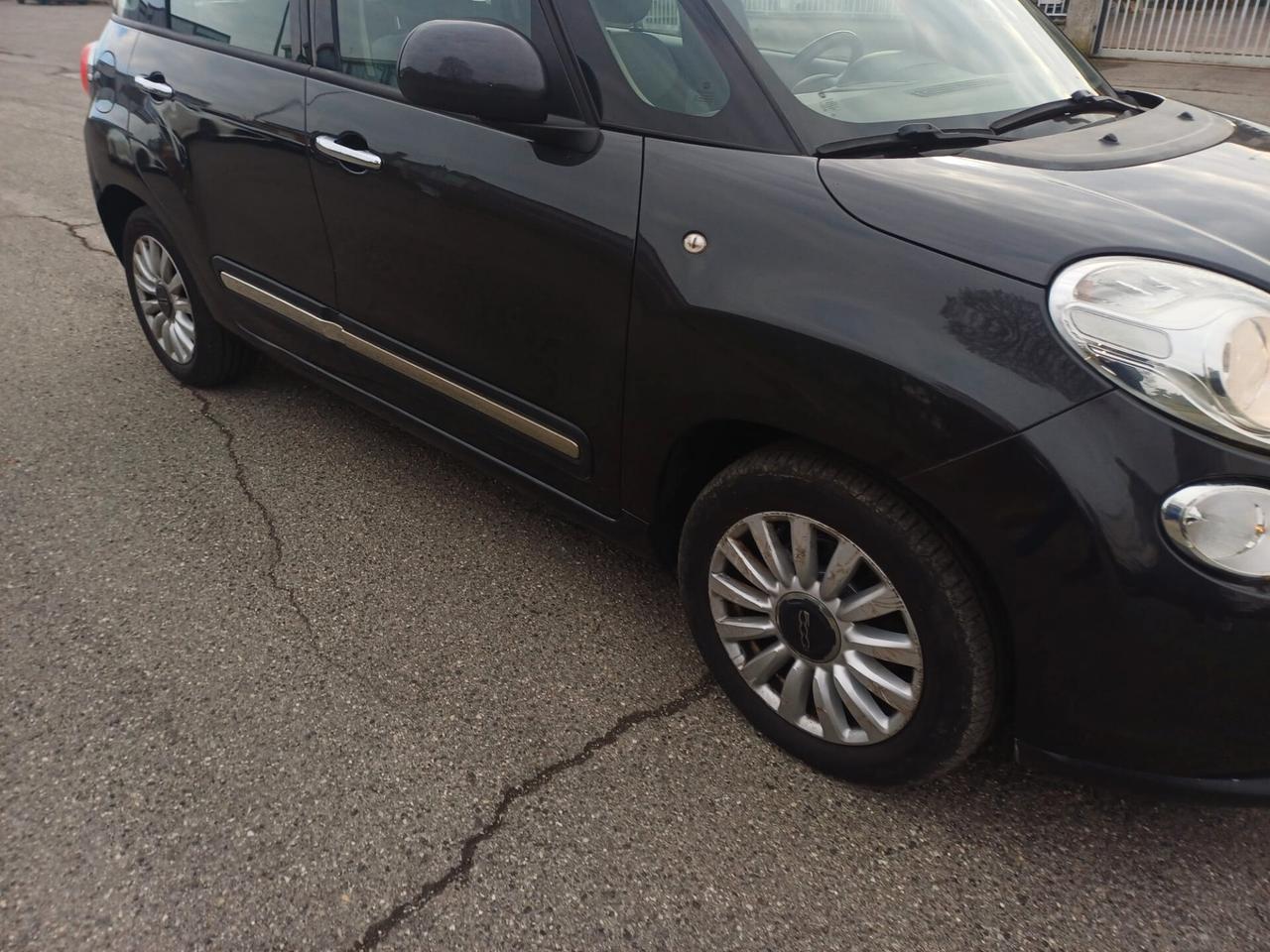Fiat 500L 1.6 Multijet 105 CV Lounge (77 kw)