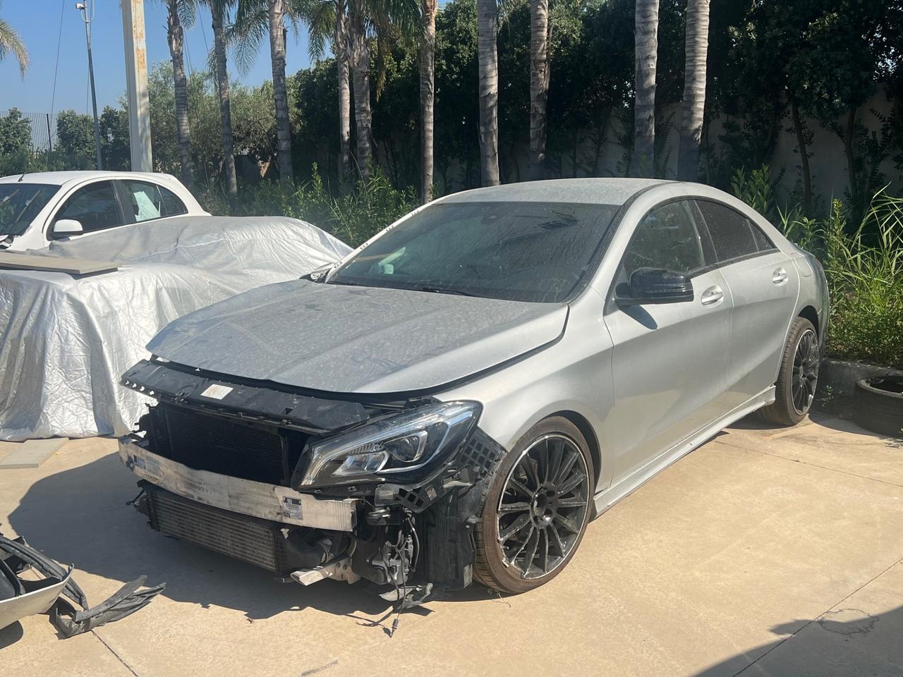 Mercedes-benz CLA 200d Premium - AUTO INCIDENTATA