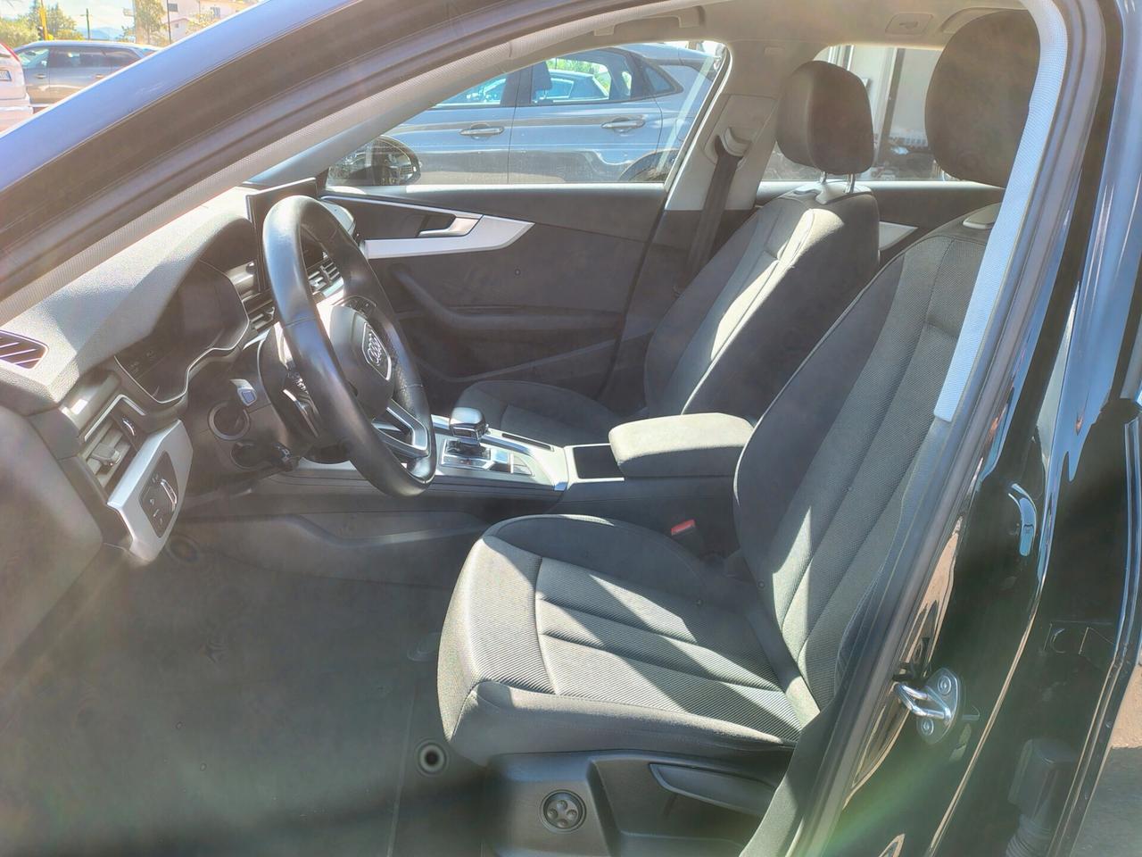 Audi A4 30 TDI/136 CV S tronic S line edition