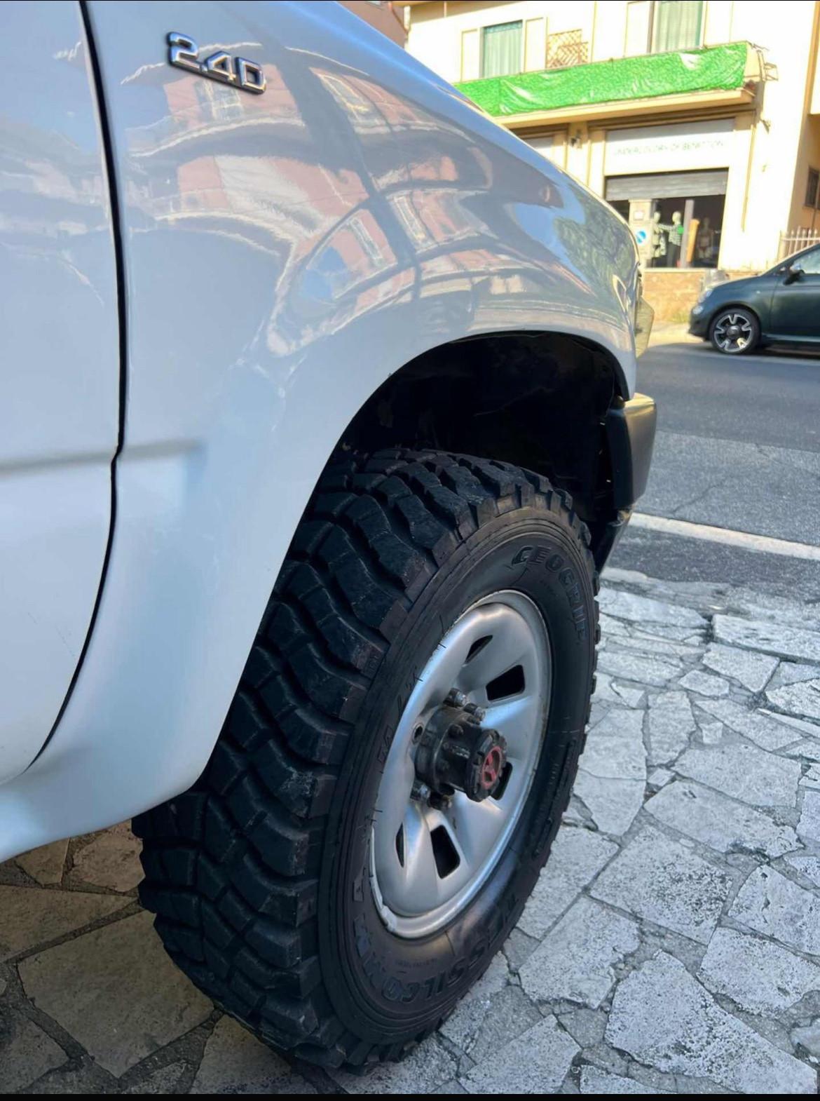 Toyota Hilux 2.4 diesel Pick-up