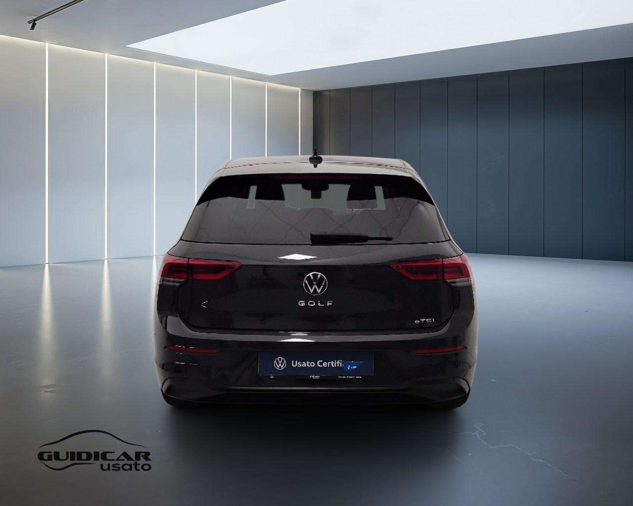 VOLKSWAGEN Golf VIII 2020 - Golf 1.0 etsi evo Life 110cv dsg