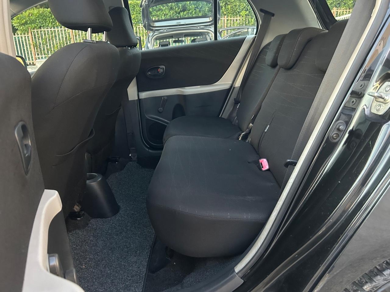 Toyota Yaris 1.0 5 porte Sol