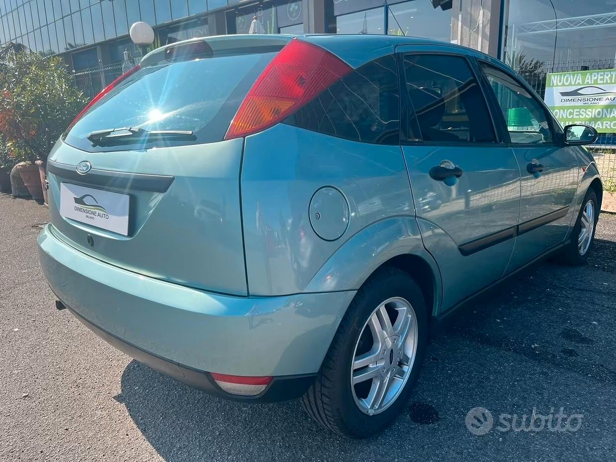 Ford Focus 1.4i 16V cat 5p. Ambiente