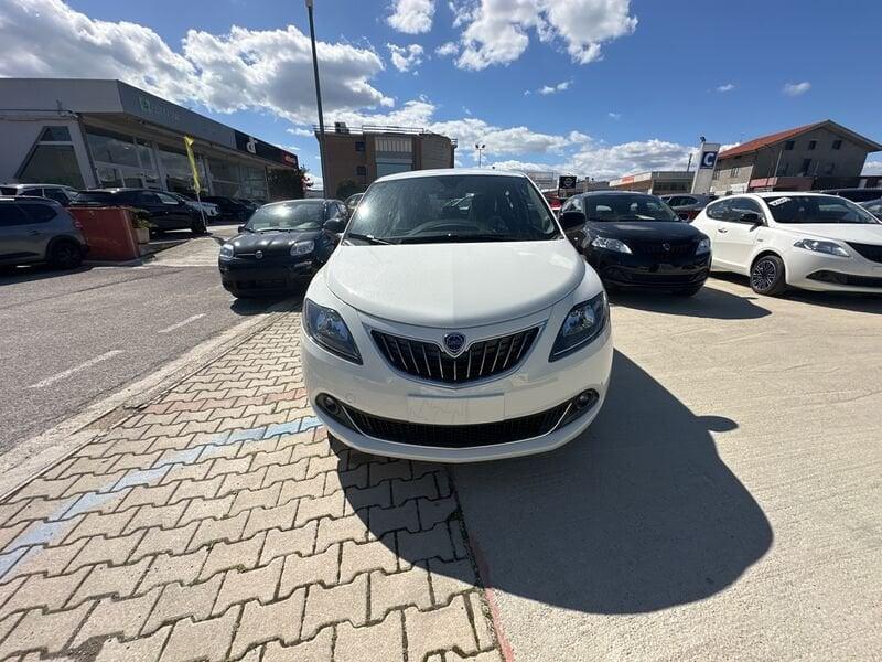 Lancia Ypsilon 1.0 FireFly 5 porte S&S Hybrid Platino