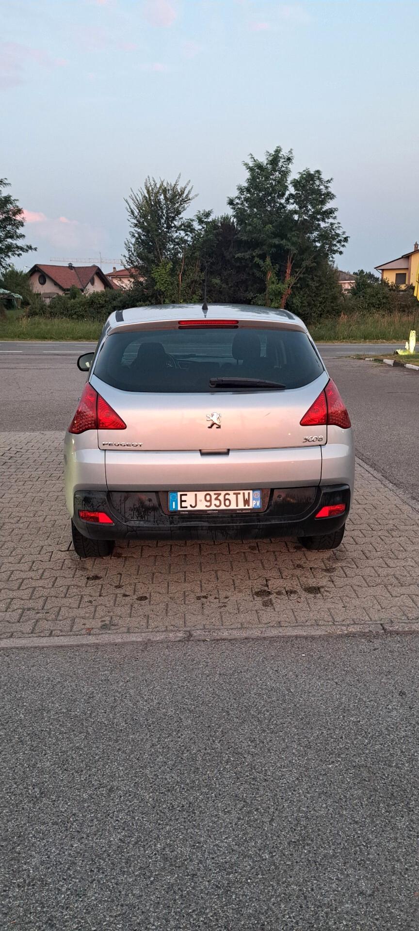 Peugeot 3008 1.6 HDi 112CV cambio robotizzato Tecno