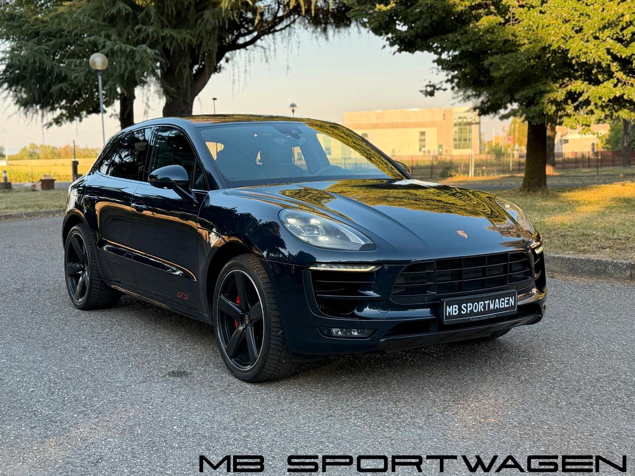 PORSCHE MACAN GTS - FULL SERVICE * TETTO* 21″ CHRONO - GARANZIA