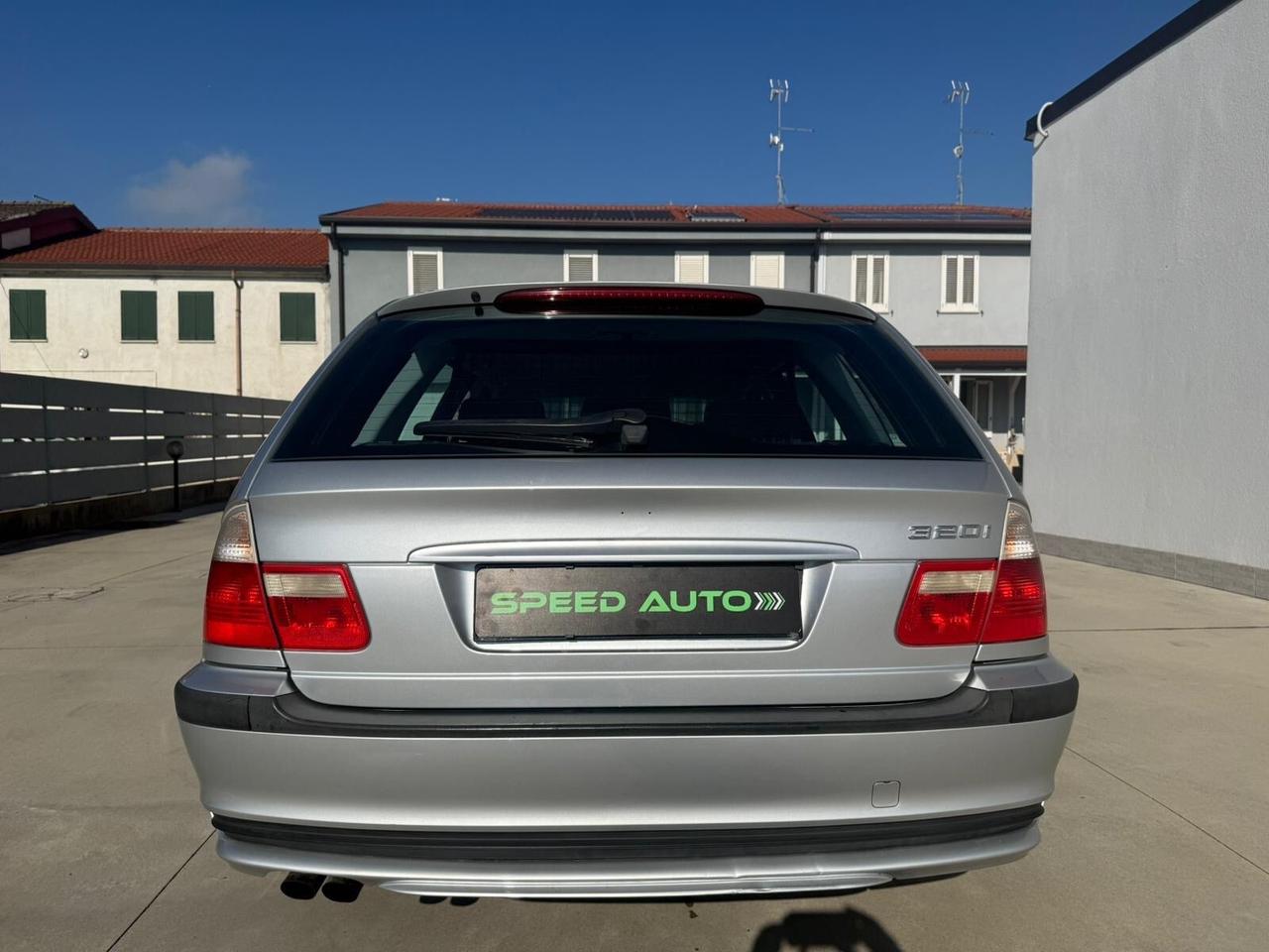 Bmw 320i (2.2) 170 Cv Touring Attiva automatica