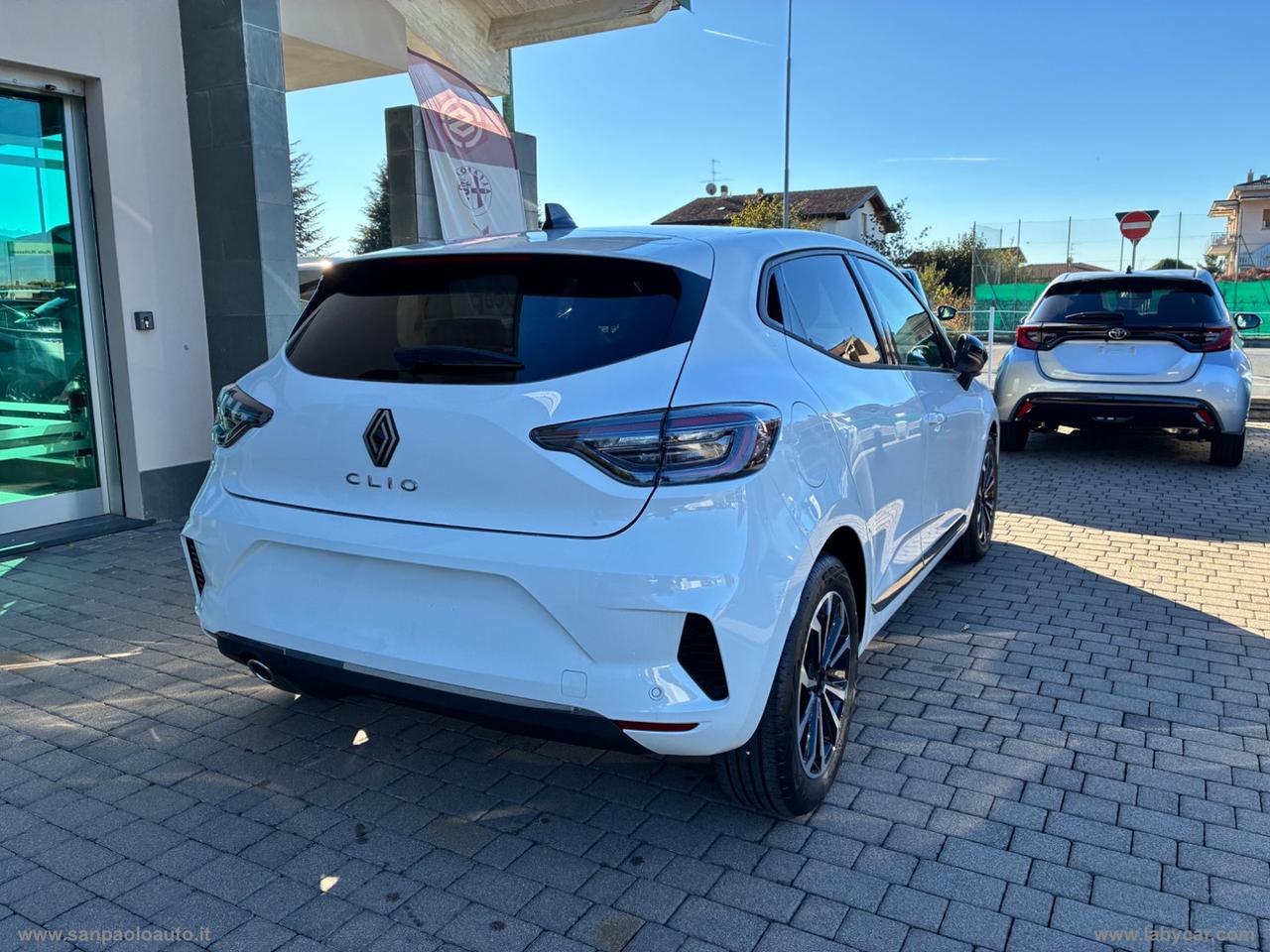 RENAULT Clio ECO-G 100 CV Techno