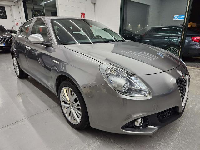 Alfa Romeo Giulietta 1.6 jtdm Super 120cv NEOPATENTATI