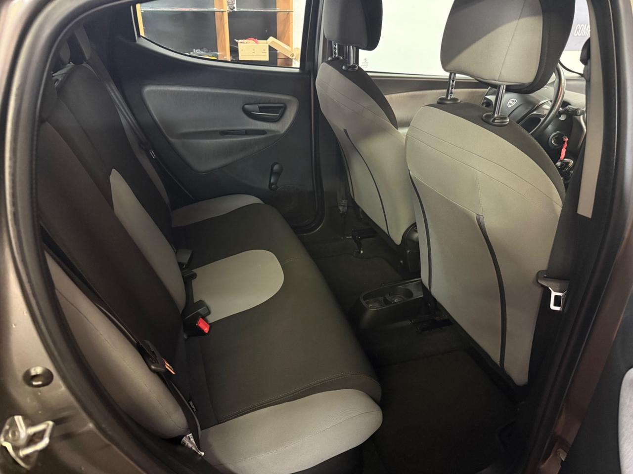 Lancia Ypsilon 1.2 69 CV 5 porte Gold