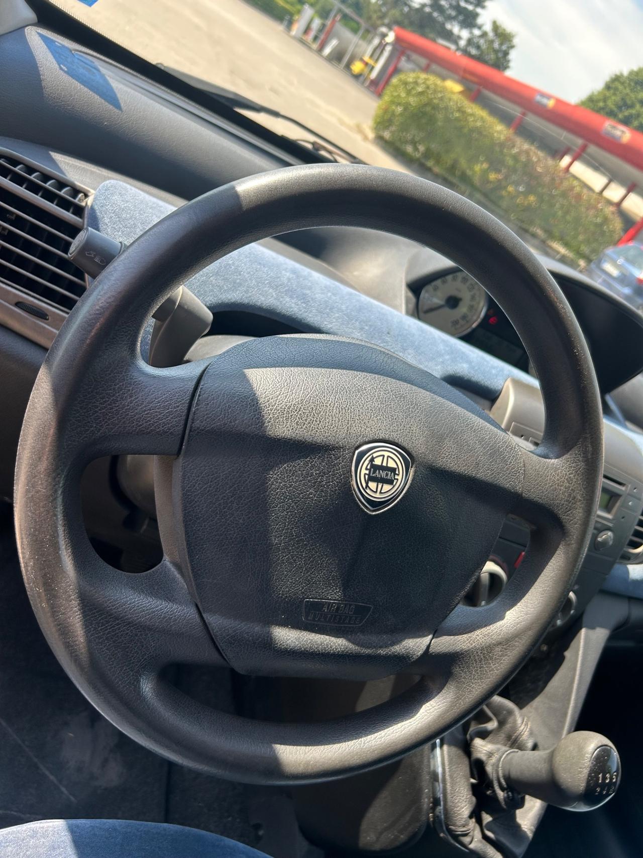 Lancia Ypsilon 1.3 Multijet 16V Argento