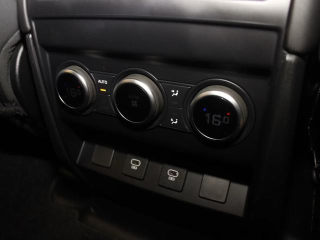 LAND ROVER Defender 110 300 CV AWD X-Dynamic SE Pano Gancio 7 Posti