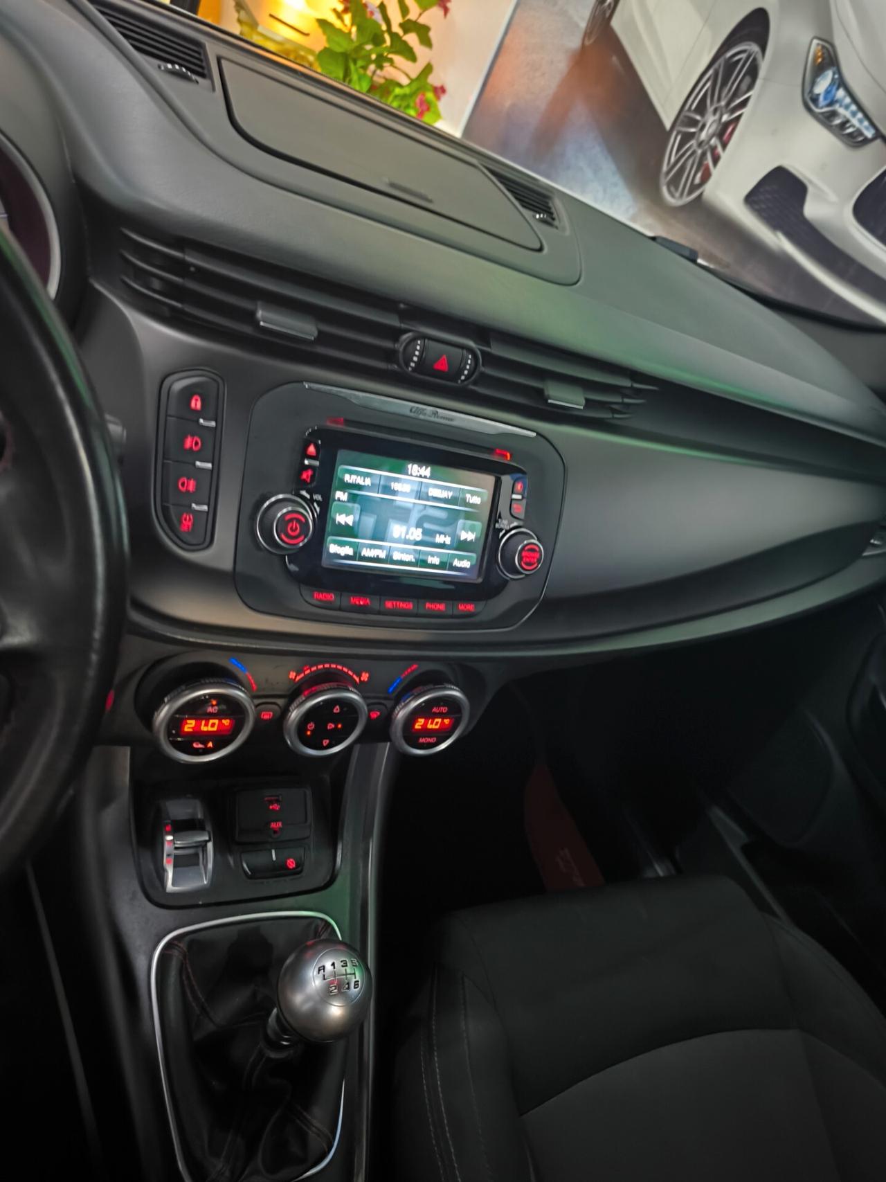 Alfa Romeo Giulietta 1.6 JTDm-2 105 CV Distinctive