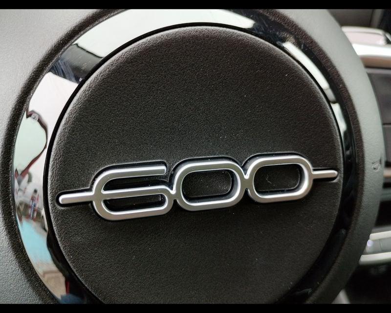 FIAT 600 1.2 MHEV 100cv