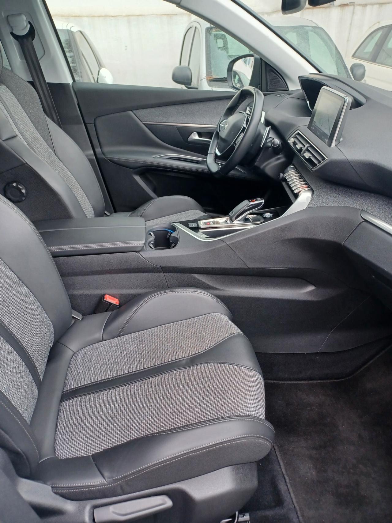 Peugeot 3008 1.5 HDI 130 CV AUTOMATICA ALLURE