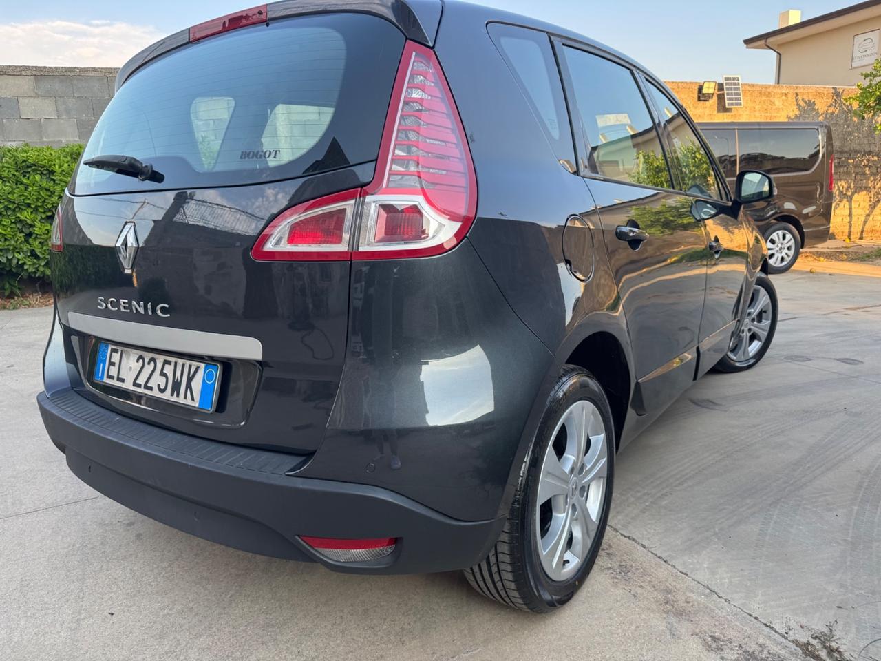 Renault Scenic Scénic X-Mod 1.5 dCi 110CV Luxe