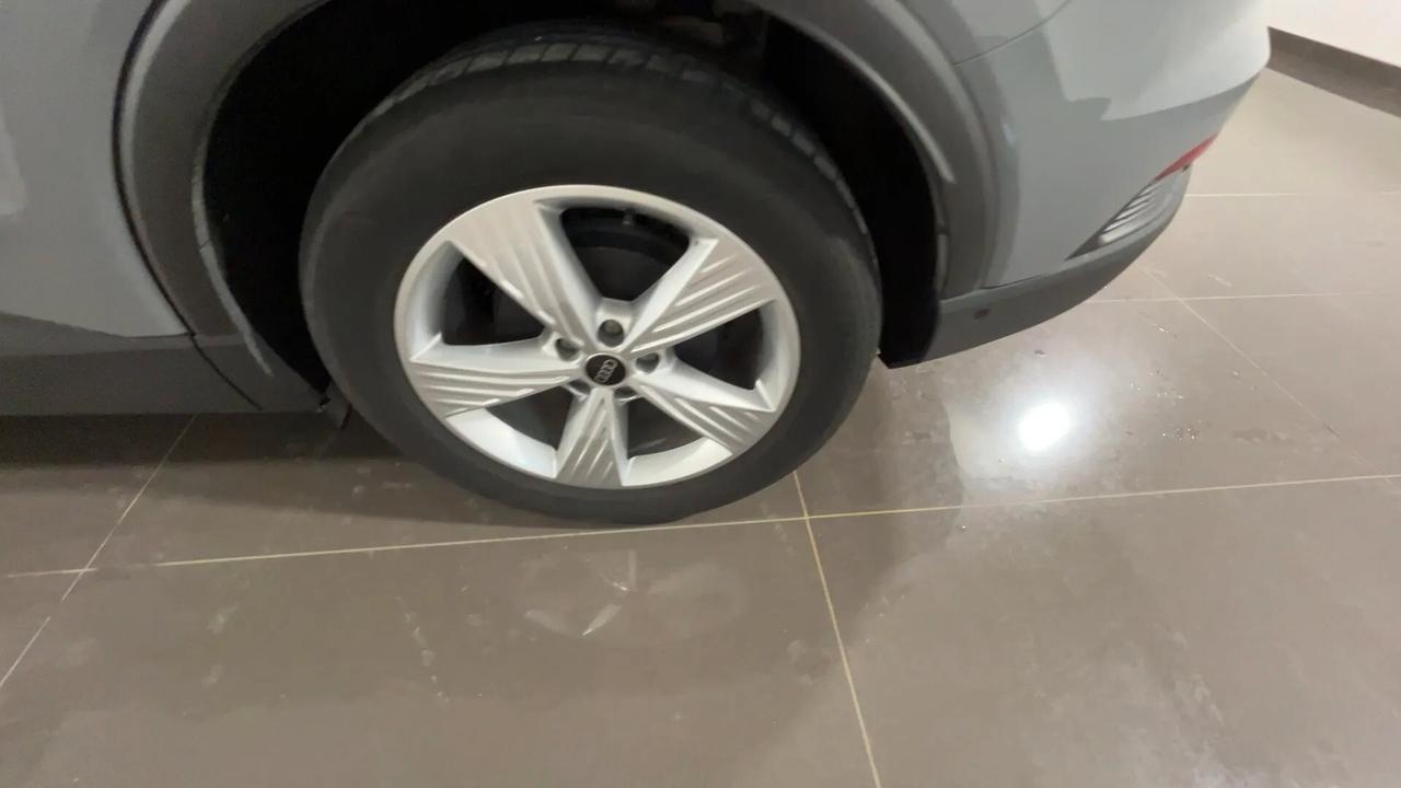 Audi Q4 35 e-tron Business