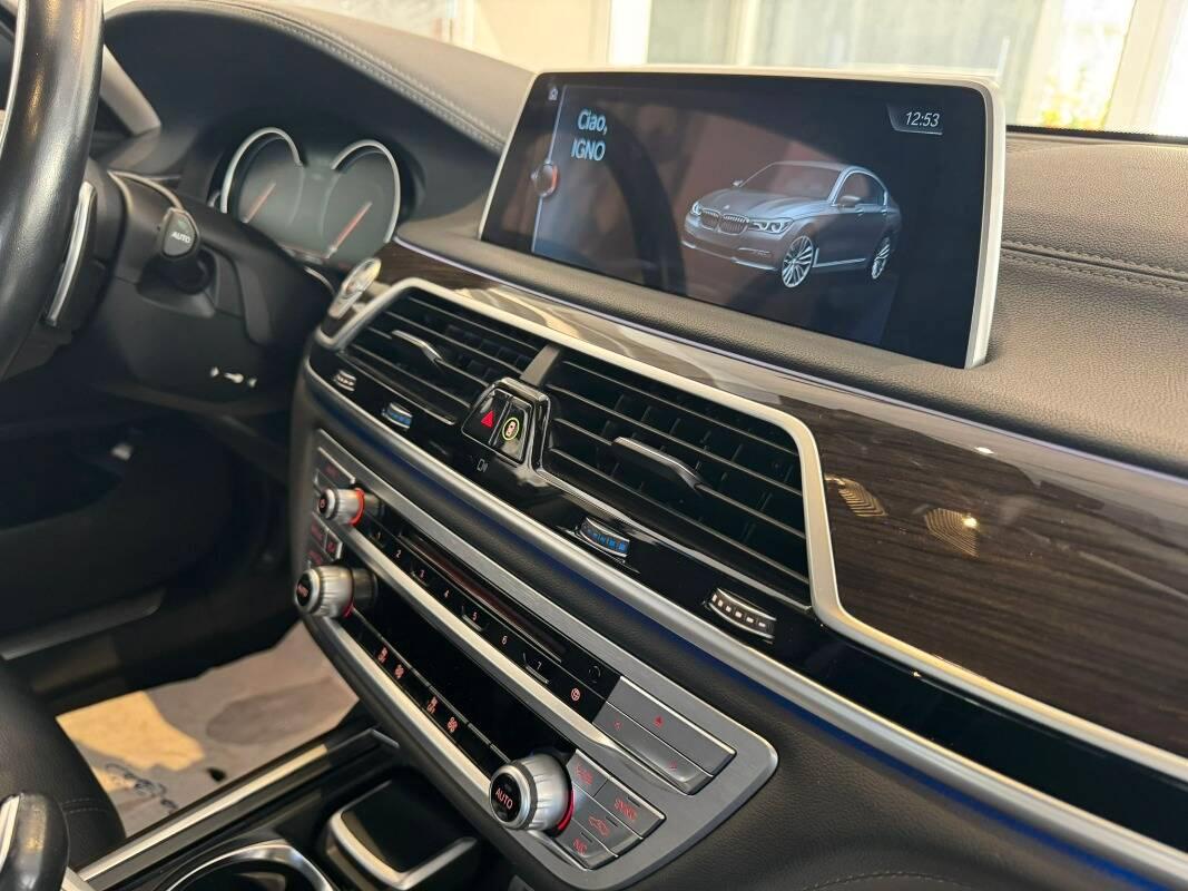 BMW Serie 7 G 11-12 2015 750i xdrive Luxury auto