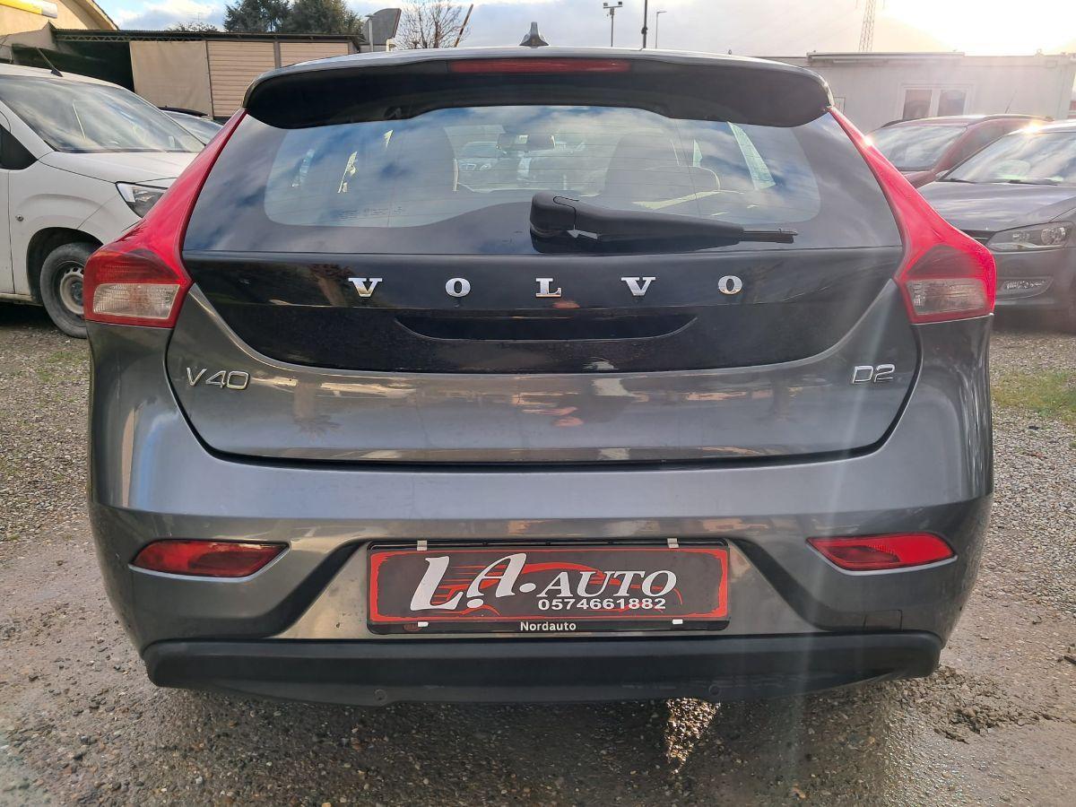 VOLVO - V40 - 1.6 D2 Summum