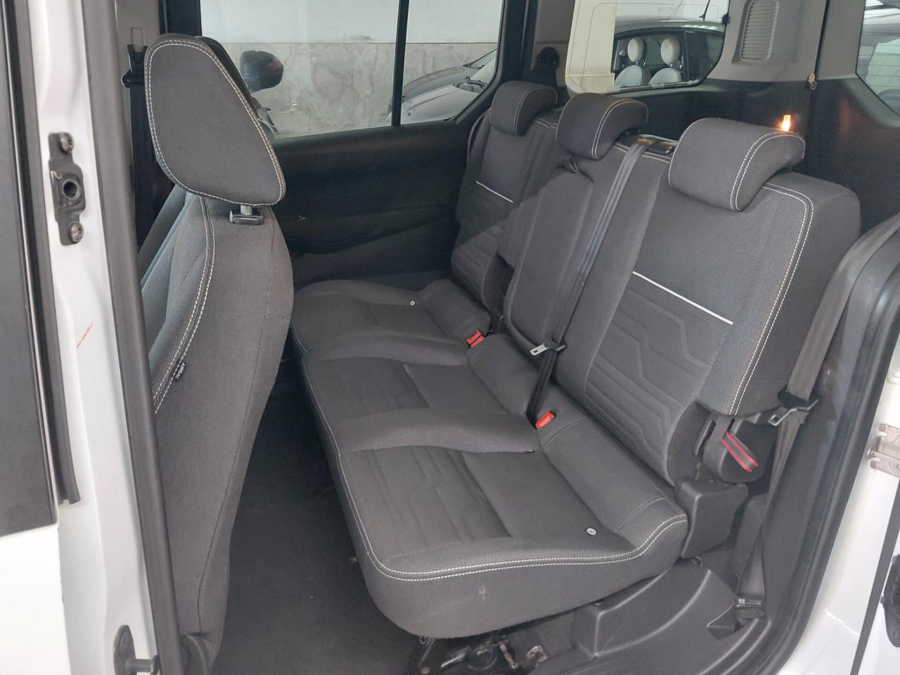 Ford Tourneo Connect 1.5 TDCi 120 CV Powershift Titanium