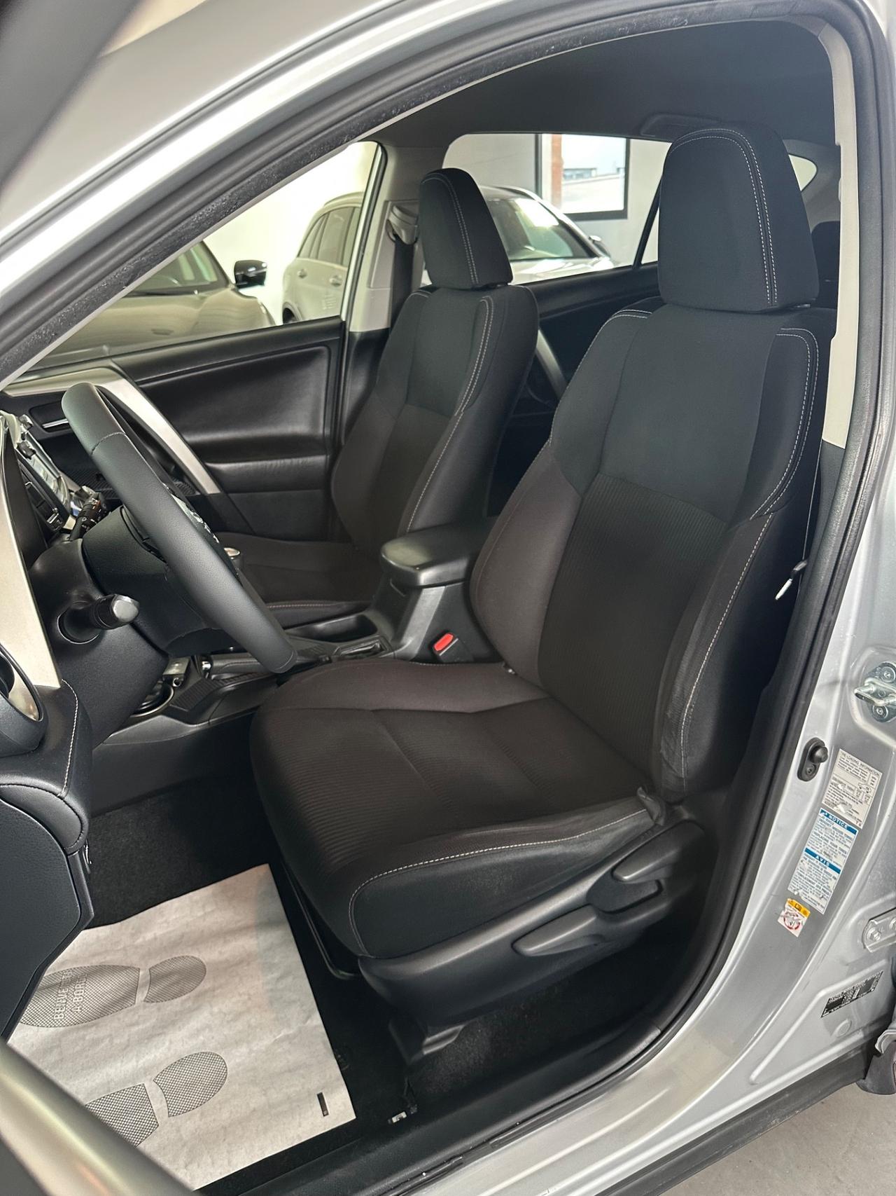 Toyota RAV 4 RAV4 2.0 D-4D 4WD Lounge