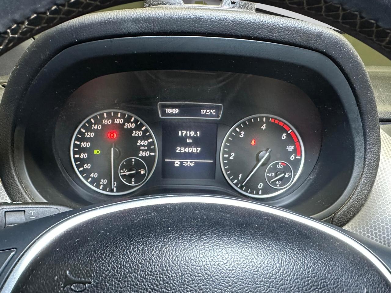 Mercedes-benz B 180 CDI BlueEFFICIENCY Premium
