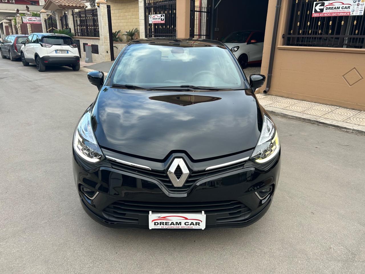 Renault Clio dCi 8V 75 CV 5 porte Moschino Zen