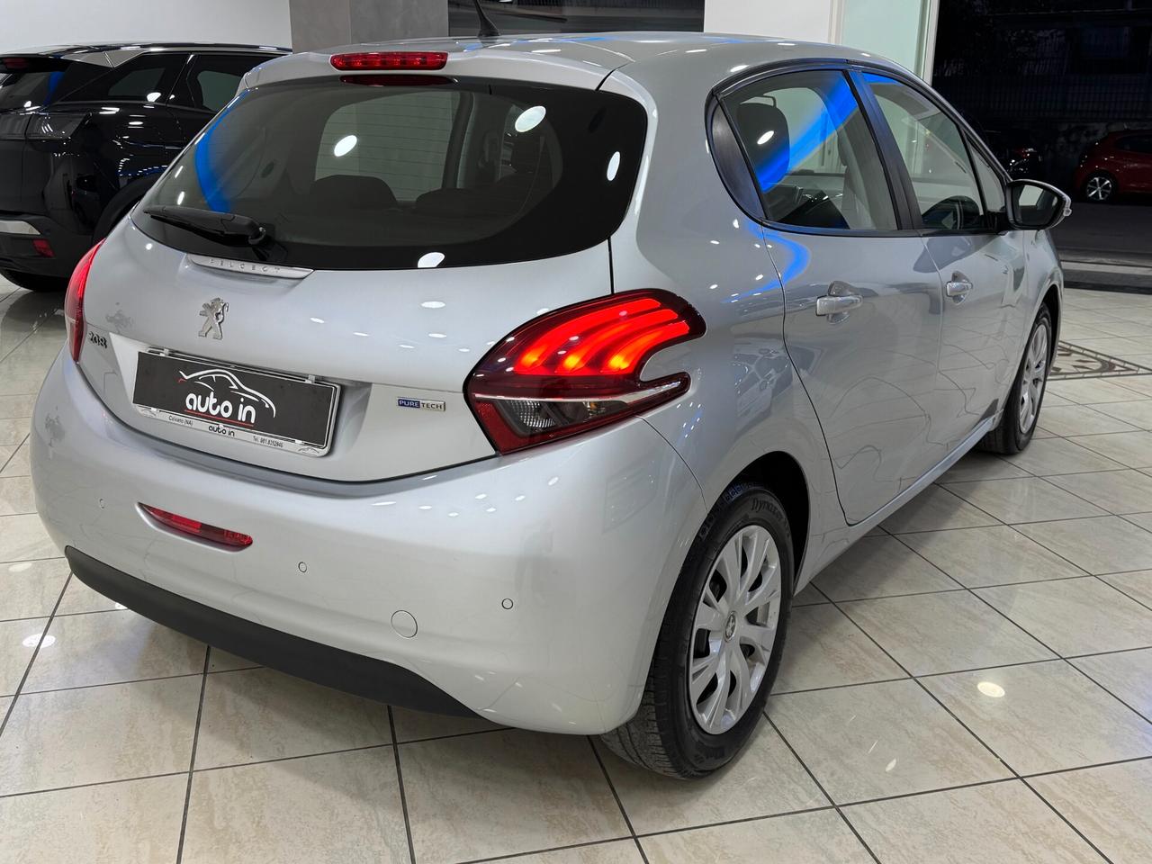 Peugeot 208 1.2 PureTech 82cv 5 porte