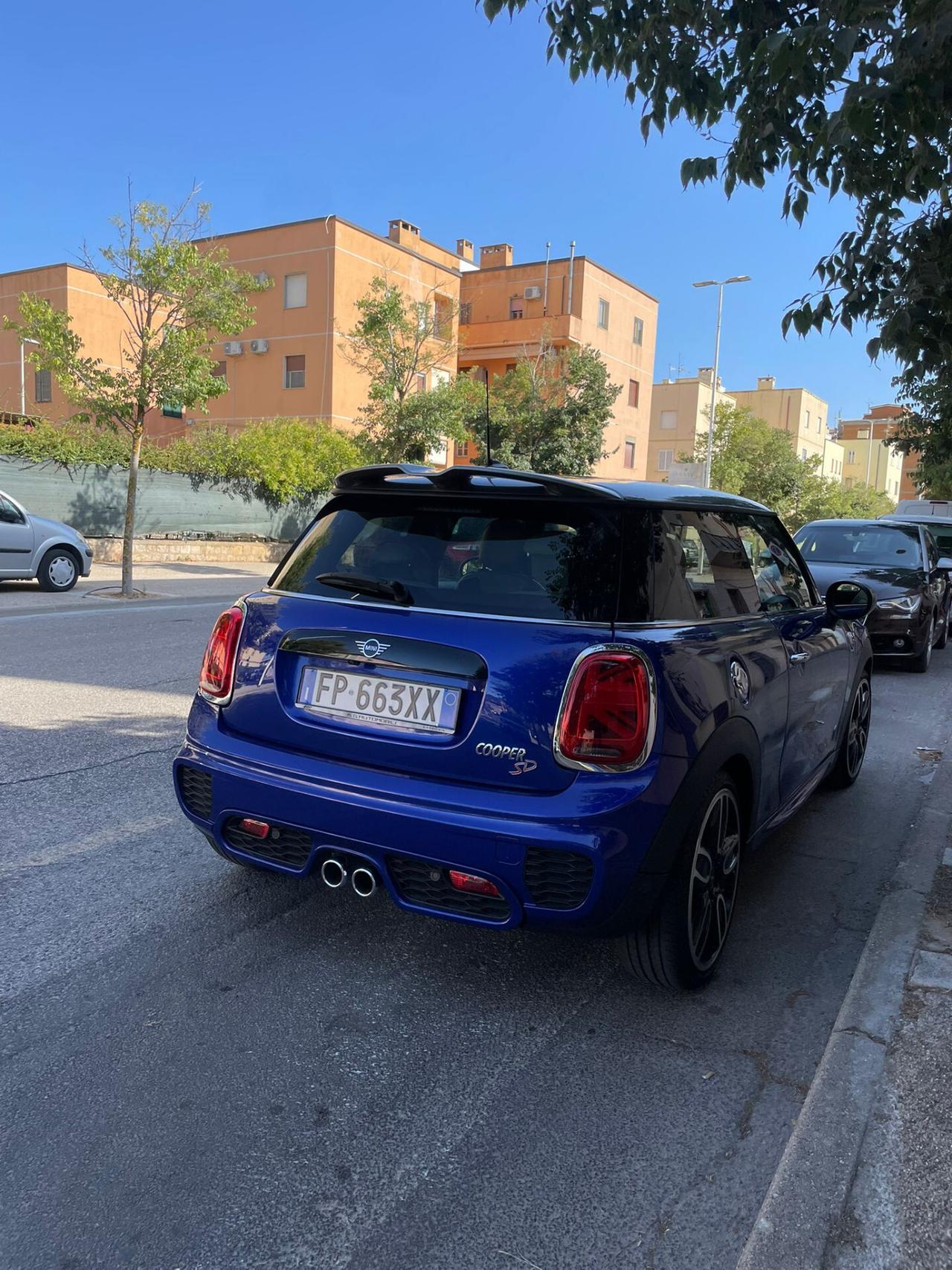 Mini 2.0 Cooper SD 170cv Automatica Hype
