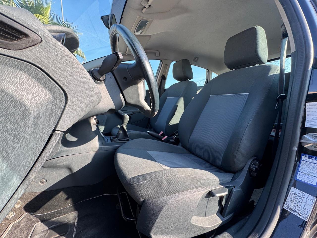 FORD FIESTA 1.2 BENZINA NEO PATENTATI KM REALI 12MESI DI GARANZIA