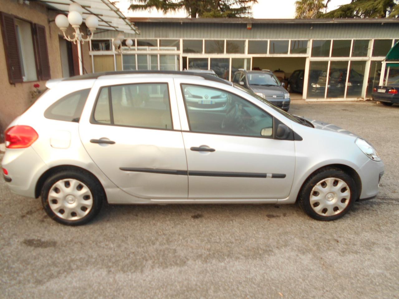 Renault Clio 1.2 16V SporTour CV 75 NEOPATENTATI