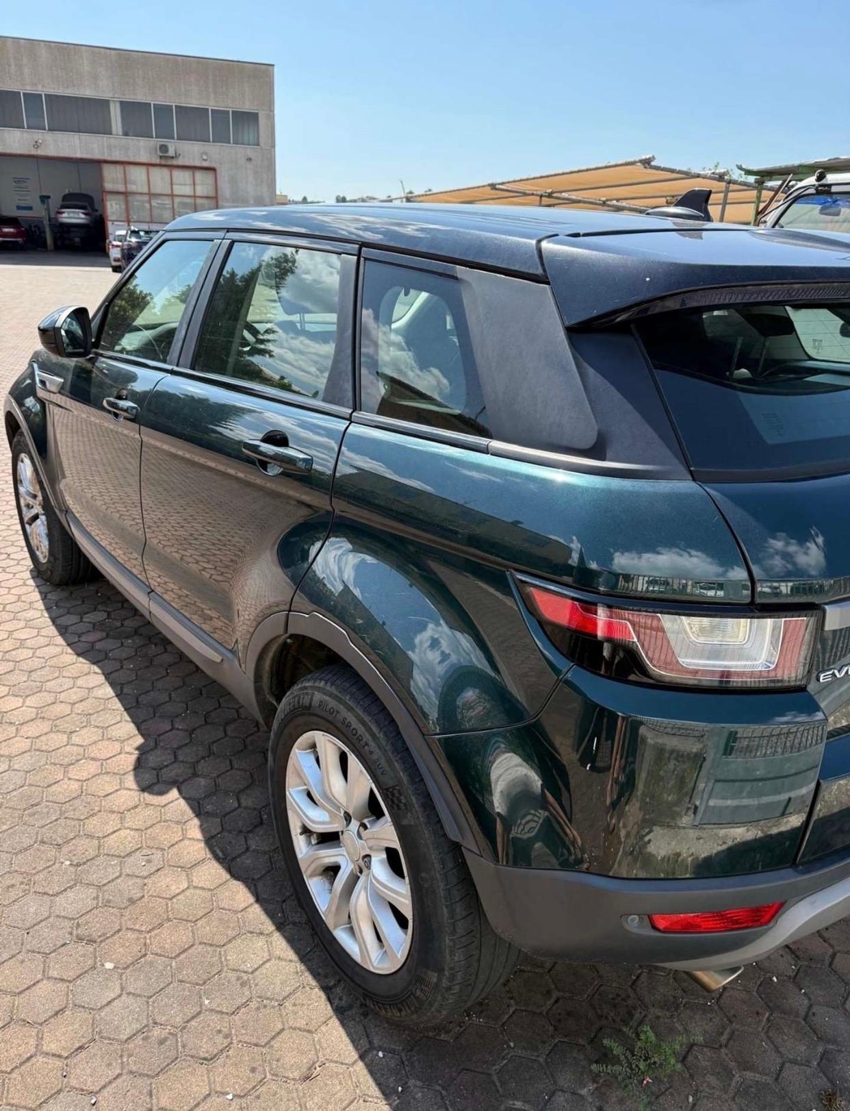 Land Rover Range Evoque 2.0 TD4 180 CV 5p. Pure
