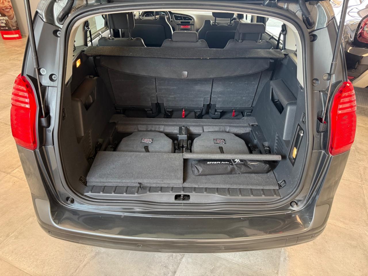 Peugeot 5008 1.6 HDi 112CV Active