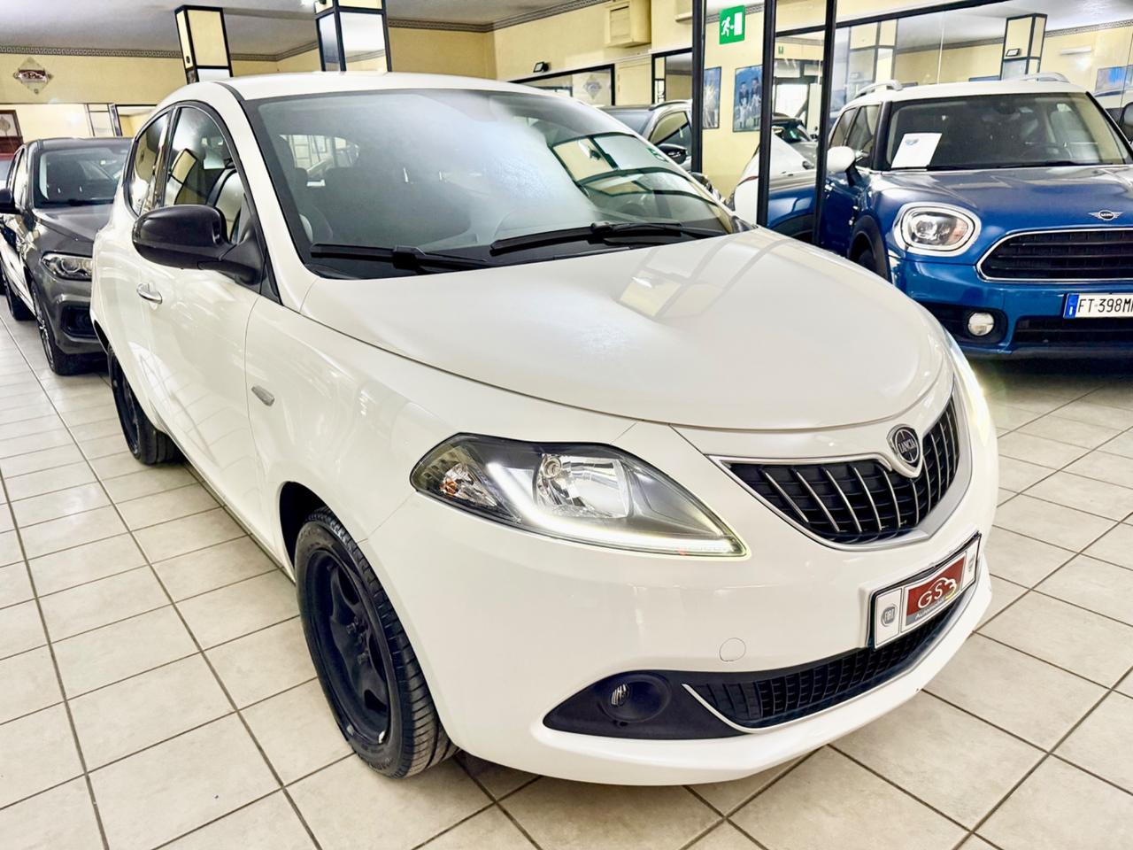 Lancia Ypsilon 1.0 FireFly 5 porte S&S Hybrid Gold Plus