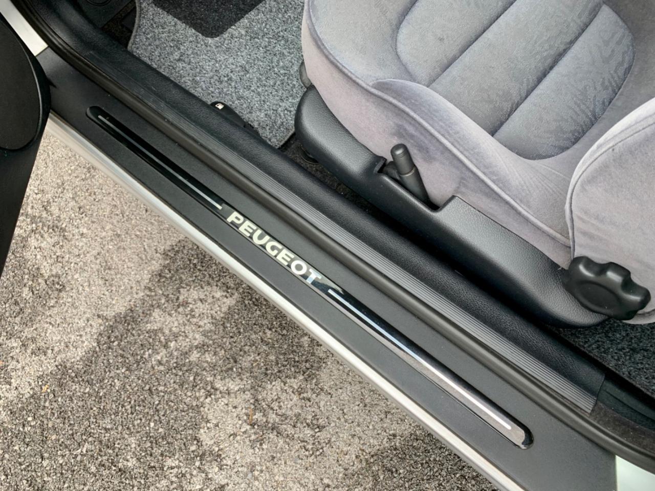 Peugeot 406 2.0i 16V Coupé