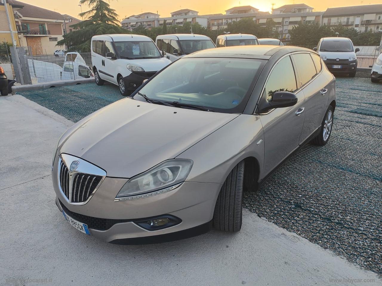 LANCIA Delta 1.6 MJT Platino TETTO APRIBILE, LED